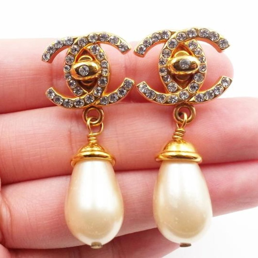 CHANEL EARRINGS